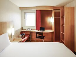 ibis London Heathrow Airport