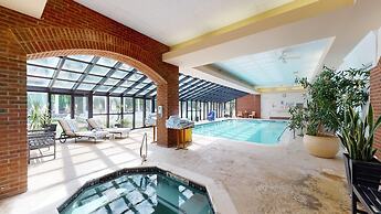 Simsbury Inn