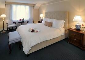 Simsbury Inn