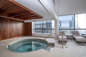 Sandman Signature Edmonton Downtown Hotel