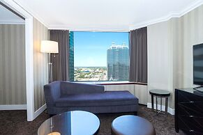 Sandman Signature Edmonton Downtown Hotel