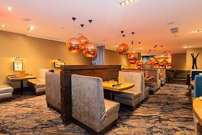 Sandman Signature Edmonton Downtown Hotel