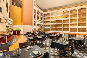 Sydney Harbour Hotel