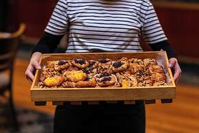 Sydney Harbour Hotel