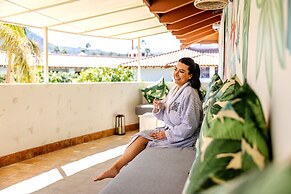 Tommy Bahama Miramonte Resort & Spa