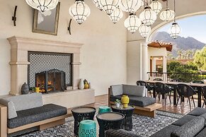 Tommy Bahama Miramonte Resort & Spa