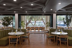 Tommy Bahama Miramonte Resort & Spa