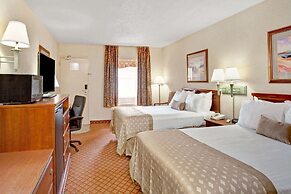 Ramada by Wyndham West Memphis
