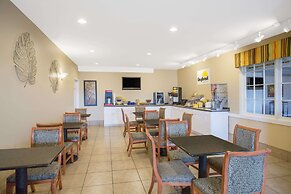 Days Inn by Wyndham Chester