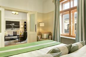 Rocco Forte Astoria Hotel