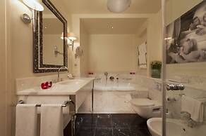 Rocco Forte Astoria Hotel