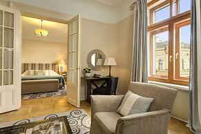 Rocco Forte Astoria Hotel