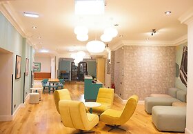 Garner Reading City Centre by IHG