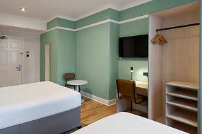 Garner Reading City Centre by IHG