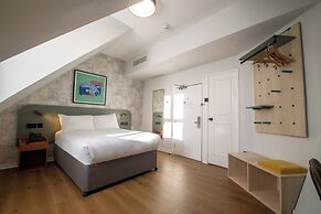 Garner Reading City Centre by IHG