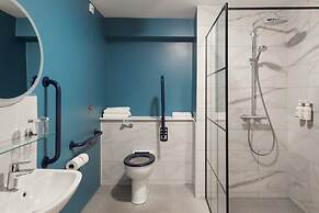 Garner Reading City Centre by IHG