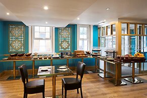 Garner Reading City Centre by IHG