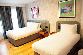 Garner Reading City Centre by IHG