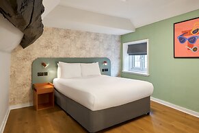 Garner Reading City Centre by IHG