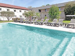 Ibis Aix en Provence Hotel