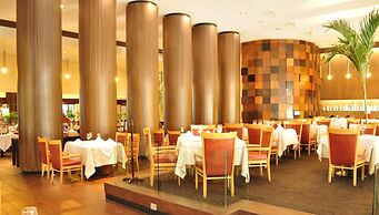Royal Pedregal Hotel