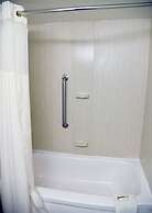 Quality Inn & Suites near I-480 and I-29