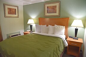 Quality Inn & Suites near I-480 and I-29