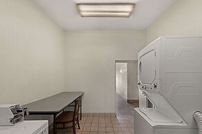 Quality Inn & Suites near I-480 and I-29