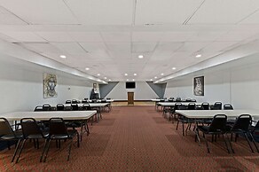 Quality Inn & Suites near I-480 and I-29