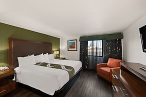 Quality Inn & Suites near I-480 and I-29