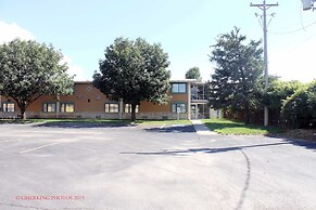 Quality Inn & Suites near I-480 and I-29