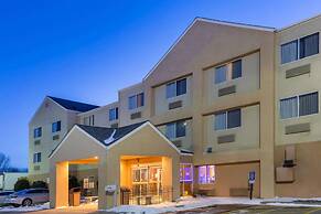 AmericInn by Wyndham St. Cloud MN Shopping Area