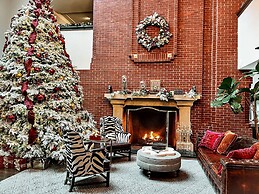 The Stanford Park Hotel