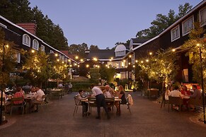 The Stanford Park Hotel