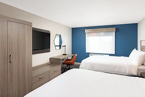 Holiday Inn Express Portland South-Lake Oswego, an IHG Hotel