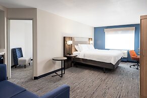 Holiday Inn Express Portland South-Lake Oswego, an IHG Hotel