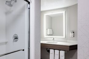 Holiday Inn Express Portland South-Lake Oswego by IHG