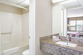 Ramada Hotel & Conference Center by Wyndham Edgewood