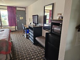 Ramada Hotel & Conference Center by Wyndham Edgewood