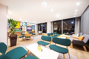 Holiday Inn London-Gatwick Airport by IHG