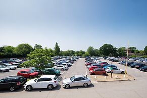 Holiday Inn London-Gatwick Airport by IHG