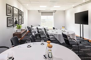 Holiday Inn London-Gatwick Airport by IHG