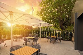 Holiday Inn London-Gatwick Airport by IHG