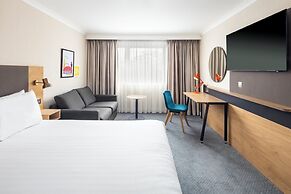 Holiday Inn London-Gatwick Airport by IHG