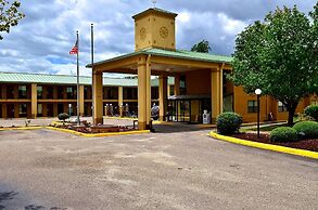Executive Inn Opp
