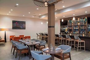 Sonesta Hotel Grand Rapids Airport