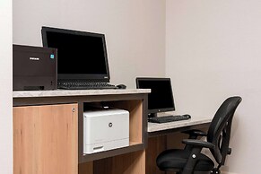 Sonesta Hotel Grand Rapids Airport