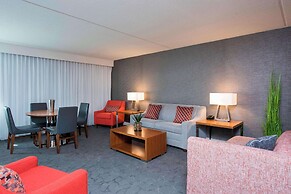 Sonesta Hotel Grand Rapids Airport