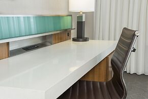 Sonesta Hotel Grand Rapids Airport