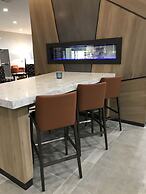 Sonesta Hotel Grand Rapids Airport